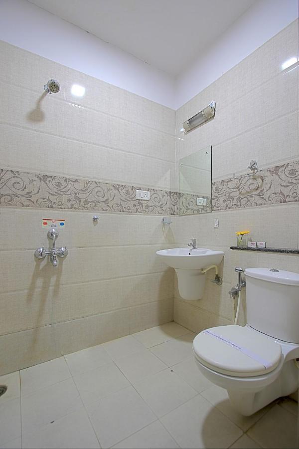 Abm Express Inn Bangalore Exterior photo